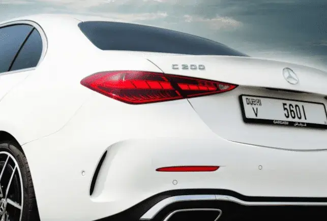 Rent Mercedes C200 White in Dubai — Mercedes-Benz — photo 5 of 8