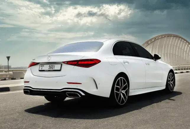 Rent Mercedes C200 White in Dubai — Mercedes-Benz — photo 8 of 8