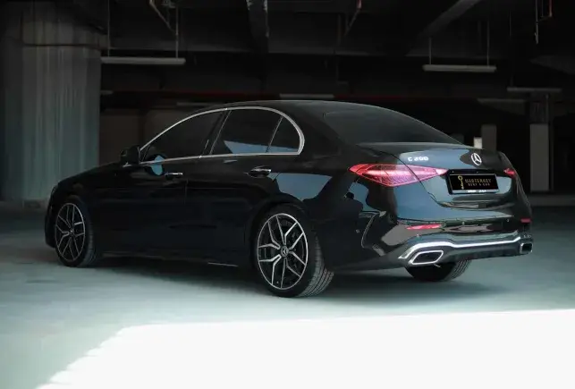 Rent Mercedes C200 Black in Dubai — Mercedes-Benz — photo 7 of 7