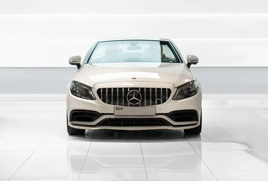 Rent Mercedes C300 Convertible White in Dubai — Mercedes-Benz — photo 3 of 7