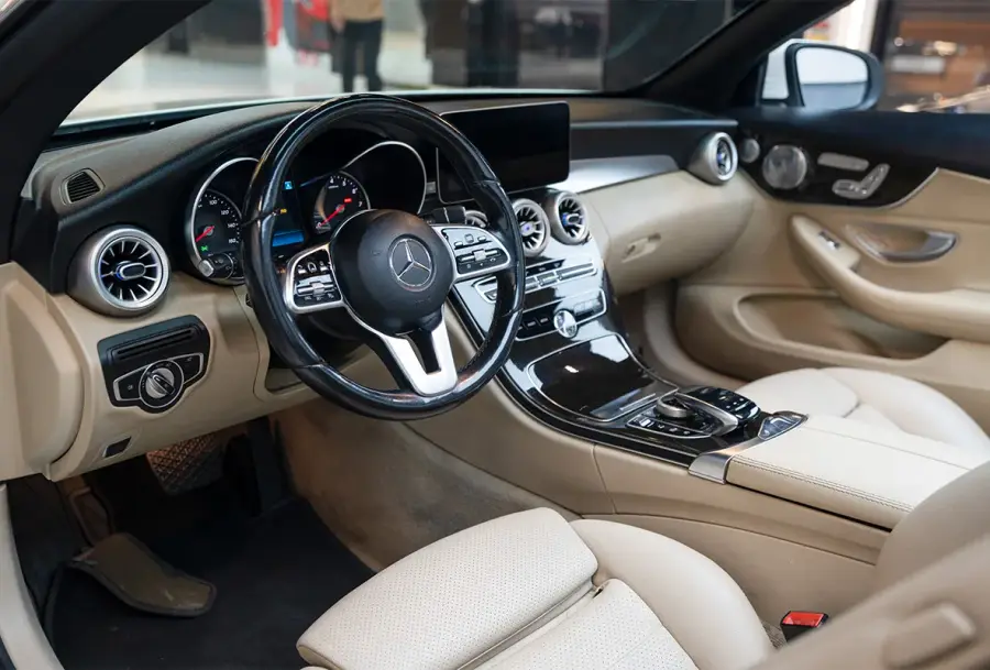 Rent Mercedes C300 Convertible White in Dubai — Mercedes-Benz — photo 7 of 7