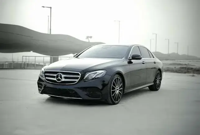 Rent Mercedes E class Black in Dubai — Mercedes-Benz — photo 2 of 8