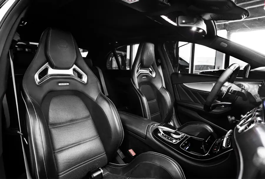 เช่ารถ Mercedes E63s สีขาวในดูไบ — Mercedes-Benz — รูปที่ 5 จาก 9