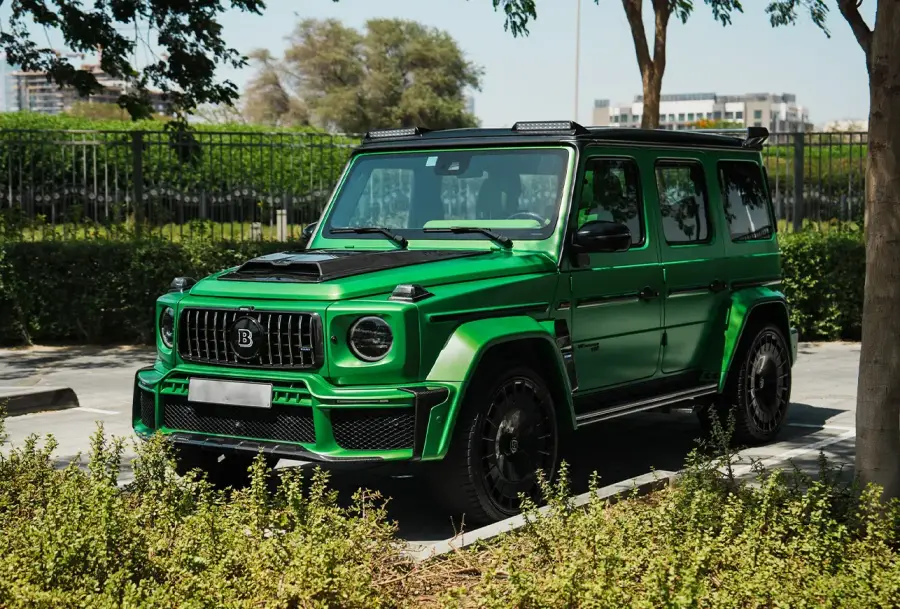 Rent G63 Brabus Kit Green in Dubai — Mercedes-Benz — photo 2 of 7