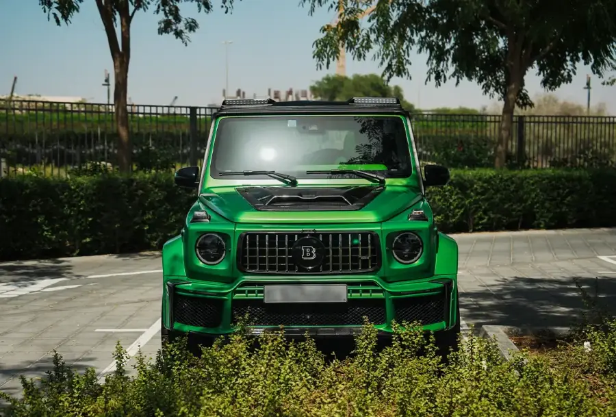 Rent G63 Brabus Kit Green in Dubai — Mercedes-Benz — photo 3 of 7