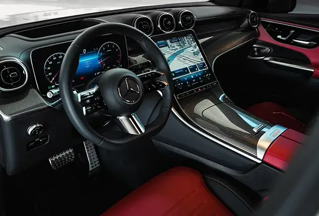 Rent Mercedes GLC 200 White in Dubai — Mercedes-Benz — photo 4 of 7