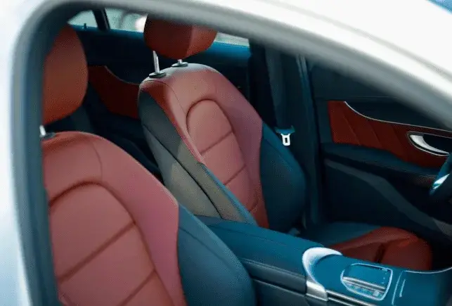 Rent Mercedes GLC 200 Coupe White in Dubai — Mercedes-Benz — photo 6 of 6