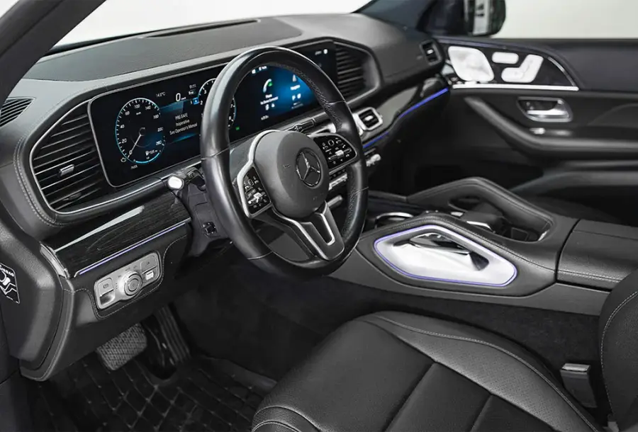 Rent Mercedes GLE 350 White in Dubai — Mercedes-Benz — photo 3 of 9