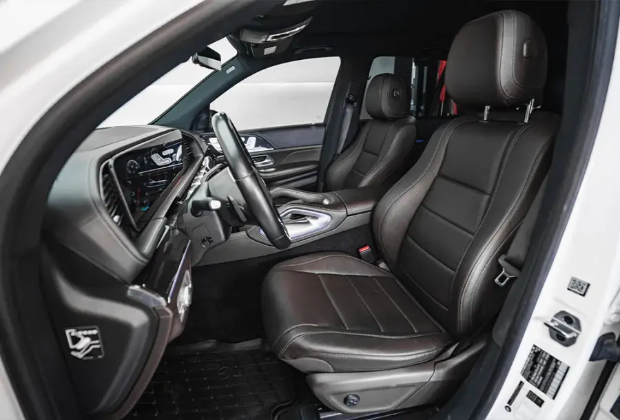 Rent Mercedes GLE 350 White in Dubai — Mercedes-Benz — photo 5 of 9
