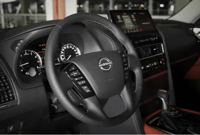 Rent Nissan Patrol Black in Dubai — photo 3 of 5