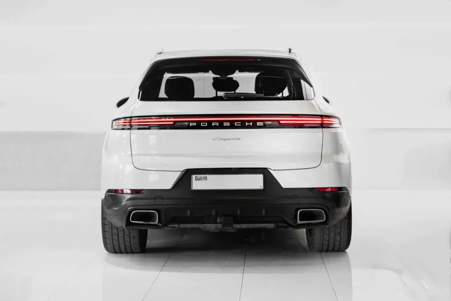 Rent Porsche Cayenne Silver in Dubai — photo 3 of 8