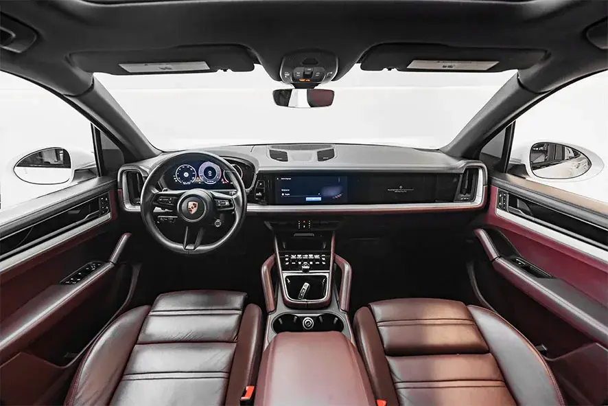 Rent Porsche Cayenne Silver in Dubai — photo 6 of 8
