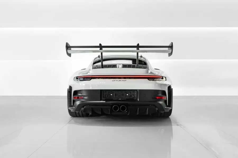 Alquiler de coches Porsche GT3 RS Blanco en Dubái — foto 3 de 9