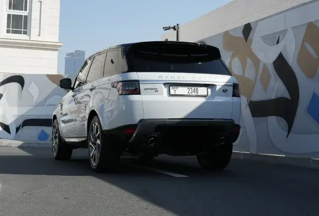 Rent Range Rover Sport White in Dubai — photo 3 of 6