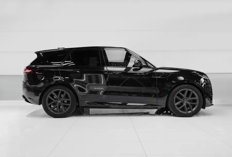 Rent Range Rover Sport Black in Dubai — photo 4 of 7