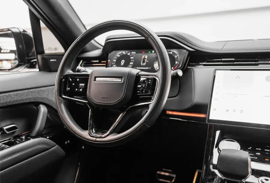 Rent Range Rover Sport Black in Dubai — photo 6 of 7