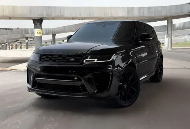 Rent Range Rover SVR Black in Dubai — photo 2 of 4