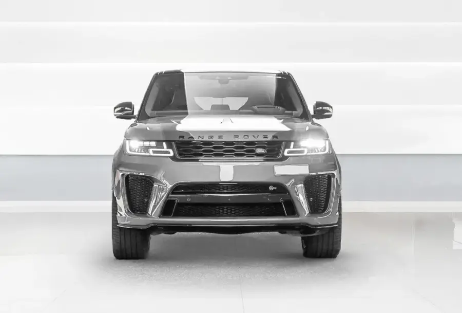 Rent Range Rover SVR Silver in Dubai — photo 2 of 7