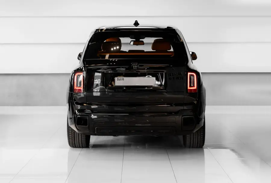 Rent Rolls Royce Cullinan Beige in Dubai — Rolls-Royce — photo 2 of 8
