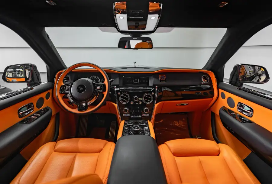Rent Rolls Royce Cullinan Beige in Dubai — Rolls-Royce — photo 6 of 8