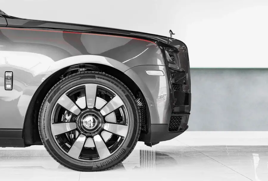 Rent Rolls Royce Cullinan Grey in Dubai — Rolls-Royce — photo 3 of 6