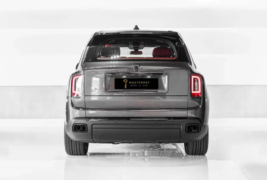 Rent Rolls Royce Cullinan Grey in Dubai — Rolls-Royce — photo 4 of 6