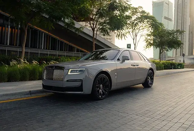 Rent Rolls Royce Ghost Grey in Dubai — Rolls-Royce — photo 2 of 7
