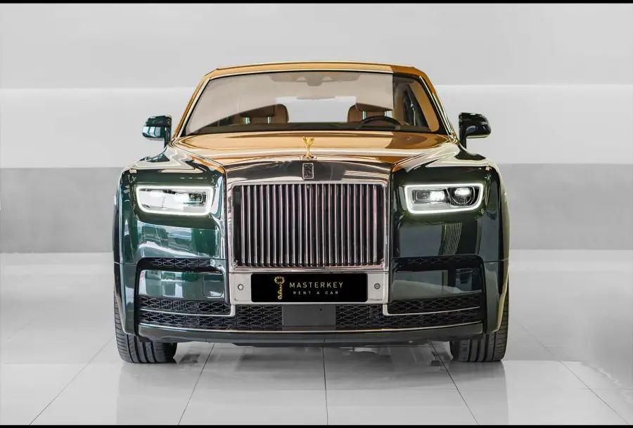 Rent Rolls Royce Phantom Green in Dubai — Rolls-Royce — photo 2 of 7