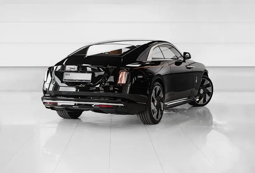 Rent Rolls Royce Spectre Black in Dubai — Rolls-Royce — photo 4 of 8