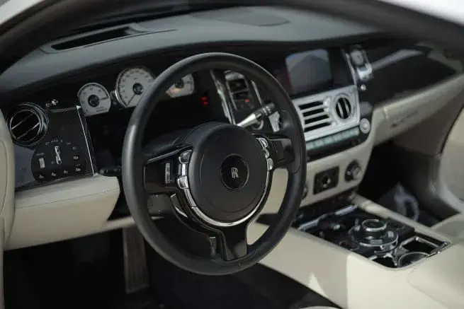 Rent Rolls Royce Wraith Grey in Dubai — Rolls-Royce — photo 3 of 6