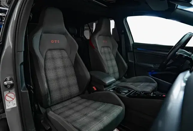 Rent Volkswagen GTI Grey in Dubai — photo 5 of 8