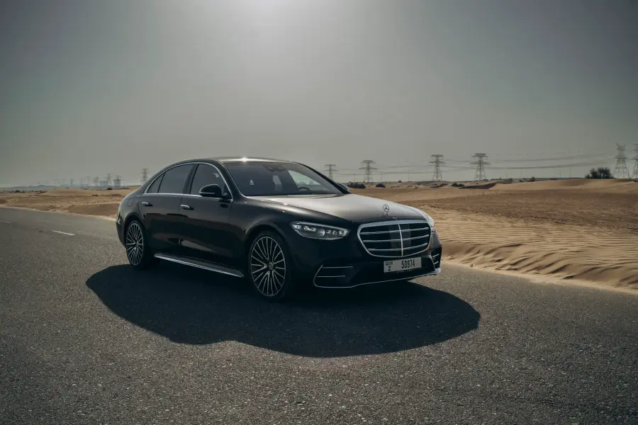 Rent Mercedes-Benz S500 4MATIC Black 2023 in Dubai — photo 12 of 35