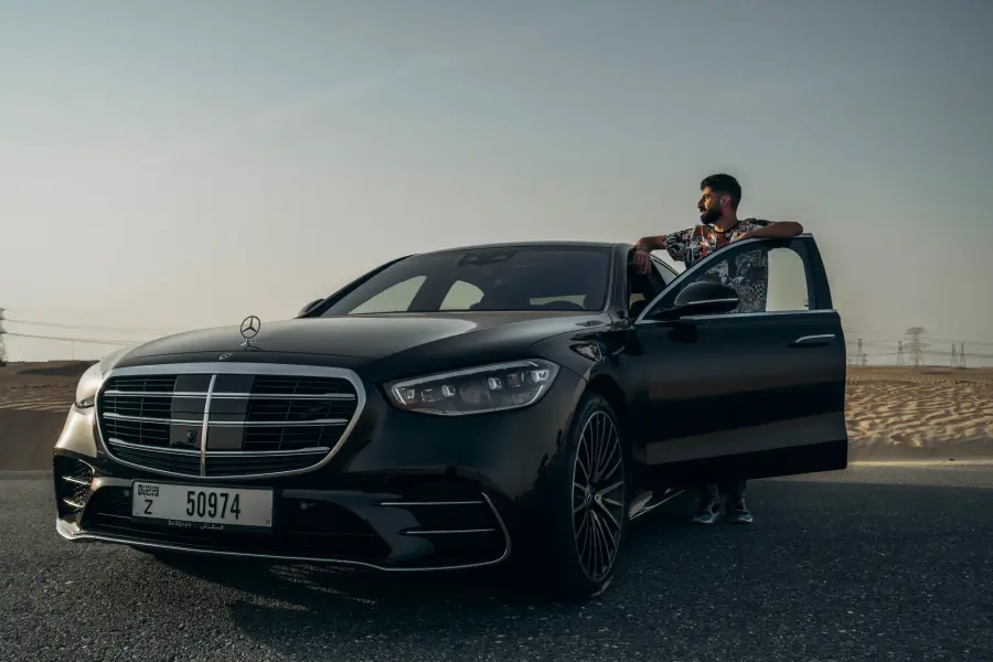 Rent Mercedes-Benz S500 4MATIC Black 2023 in Dubai — photo 16 of 35