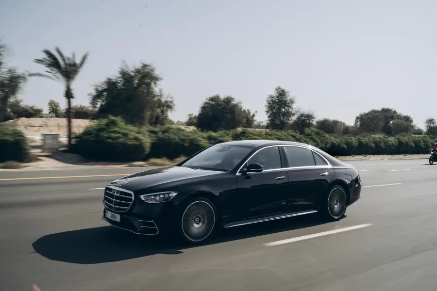 Rent Mercedes-Benz S500 4MATIC Black 2023 in Dubai — photo 8 of 35