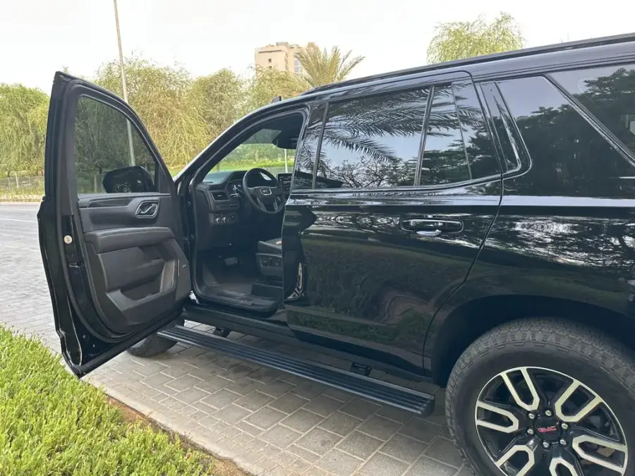 Rent GMC Yukon AT4 Black 2023 in Dubai — photo 6 of 12