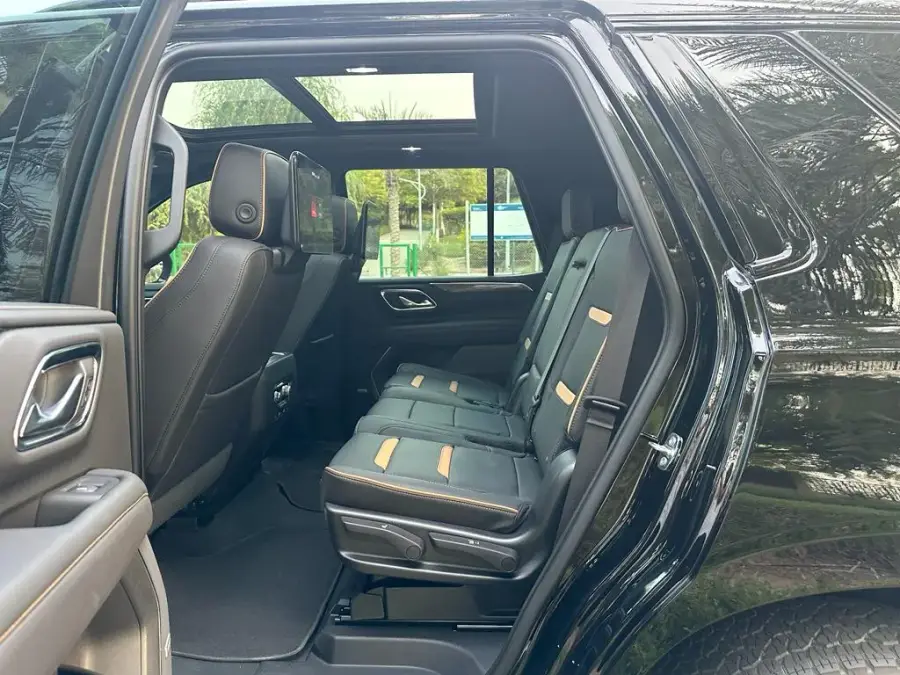 Rent GMC Yukon AT4 Black 2023 in Dubai — photo 9 of 12