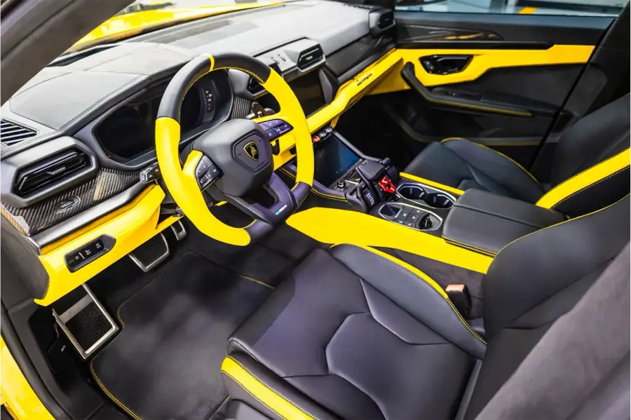 Аренда Lamborghini Urus Жёлтый 2025 в Дубае в аренду в Дубай, ОАЭ — Lamborghini — фото 4 из 7