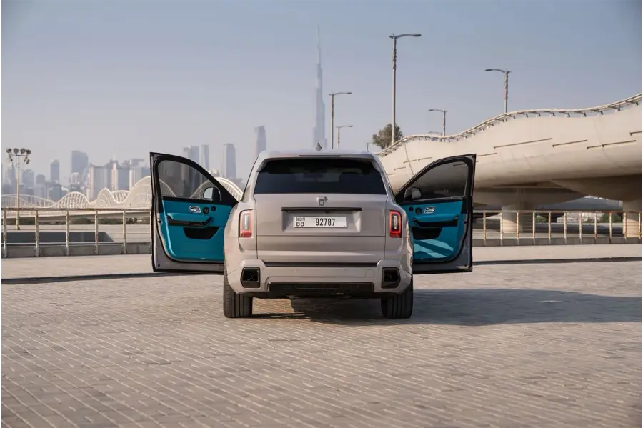 Rent Rolls-Royce Cullinan Brown 2025 in Dubai — photo 6 of 9