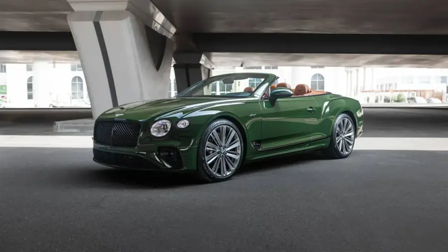 Rent Bentley GTC Green in Dubai — photo 2 of 9