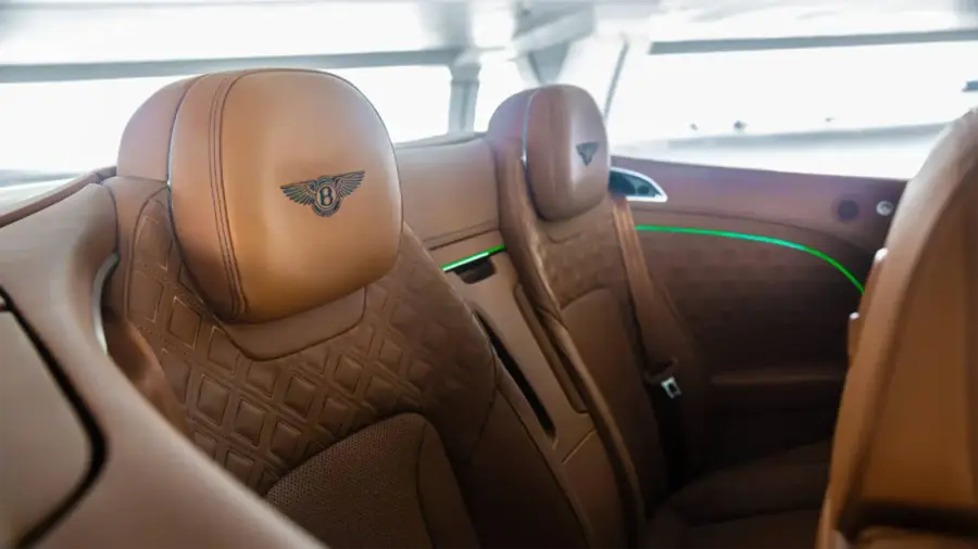 Rent Bentley GTC Green in Dubai — photo 8 of 9