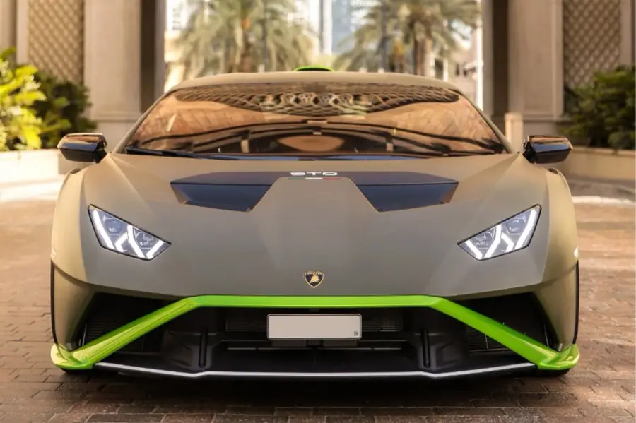 Rent Lamborghini Huracan STO Green in Dubai — photo 3 of 5