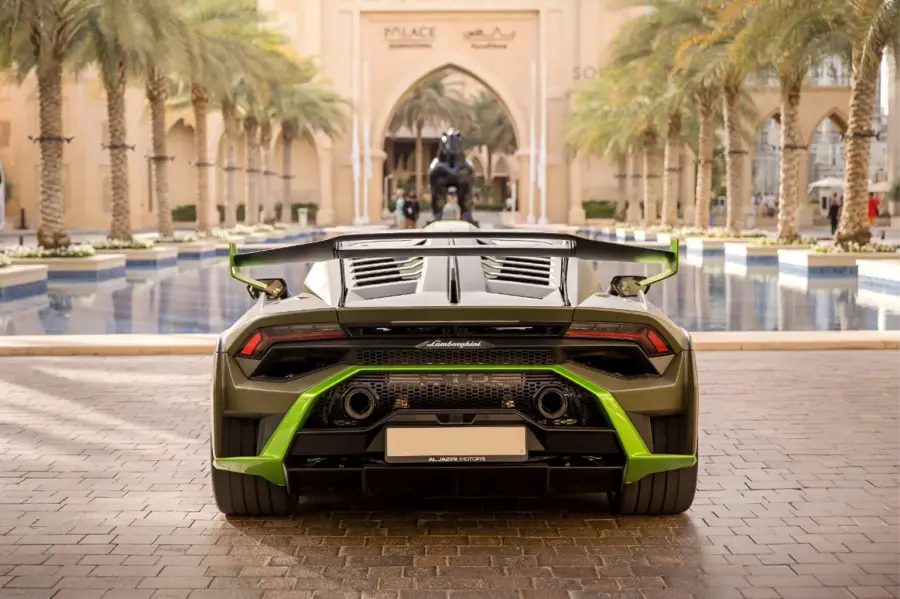 Rent Lamborghini Huracan STO Green in Dubai — photo 4 of 5