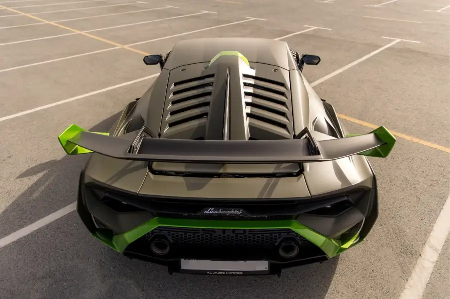 Rent Lamborghini Huracan STO Green in Dubai — photo 5 of 5