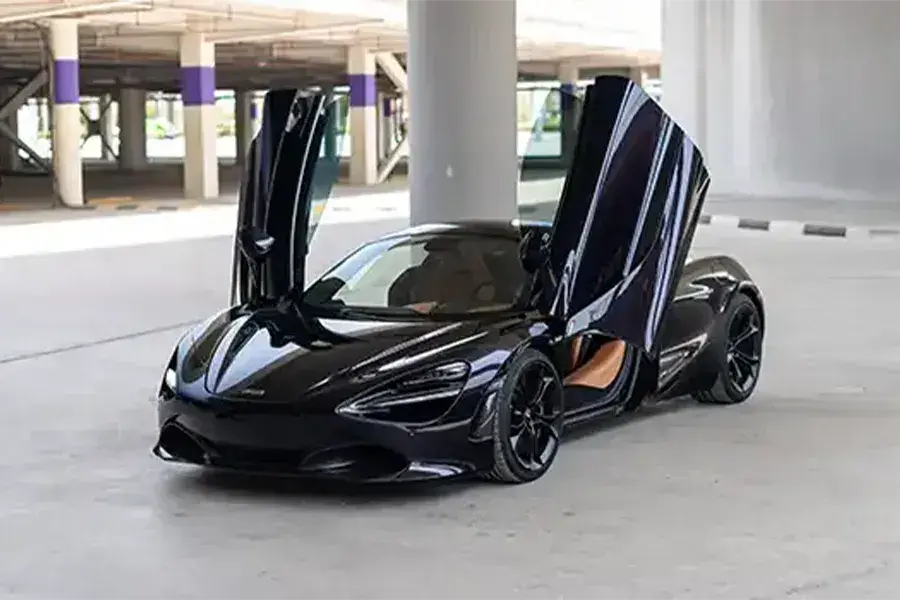 Rent McLaren 720S Black in Dubai — Mclaren — photo 2 of 8