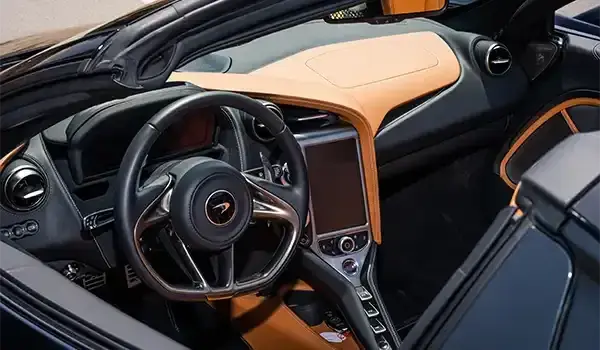 Rent McLaren 720S Black in Dubai — Mclaren — photo 6 of 8