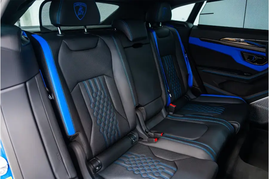 เช่ารถ Lamborghini Urus สีน้ำเงิน 2025 ในดูไบ — รูปที่ 6 จาก 6