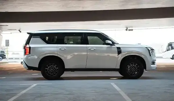 Rent Nissan Patrol White 2025 in Dubai — photo 4 of 7