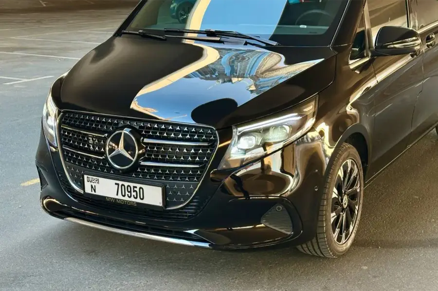 Rent Mercedes-Benz V300 Black 2026 in Dubai — photo 5 of 8