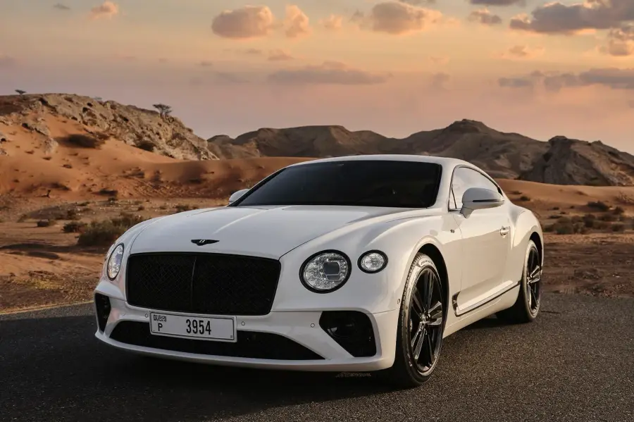 เช่ารถ Bentley Continental GT สีขาวในดูไบ — รูปที่ 2 จาก 6