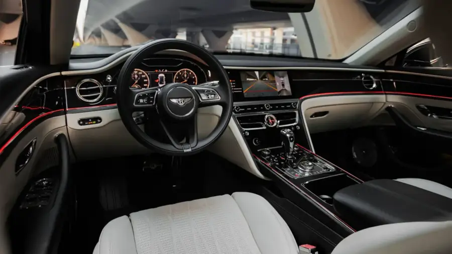 Rent Bentley Flying Spur Black in Dubai — photo 6 of 8